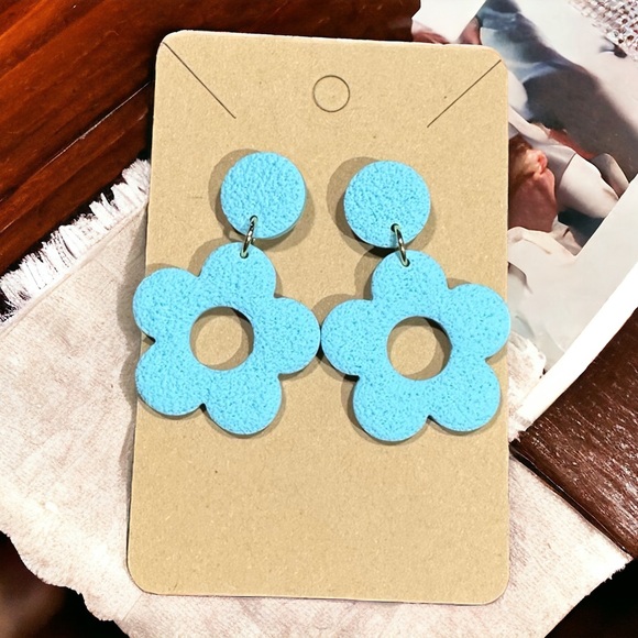 Pastel Flower Stud Polymer Clay Earrings - Picture 6 of 7